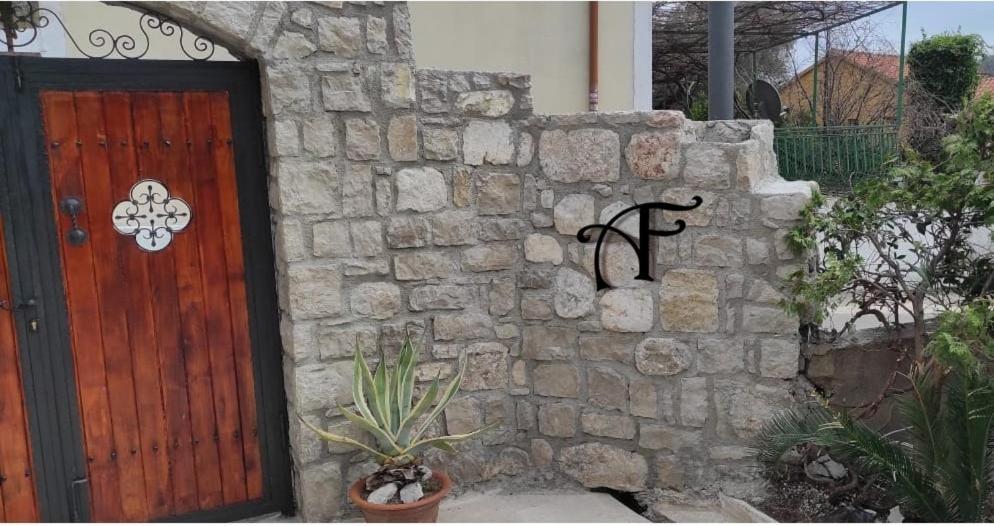 Petrovac Stone House In Buljaricaヴィラ エクステリア 写真